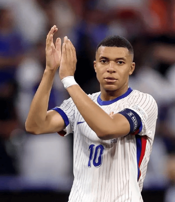 BRO力克FNC，Tarzan开启传奇时刻焦点之战半决赛，点燃全场激情